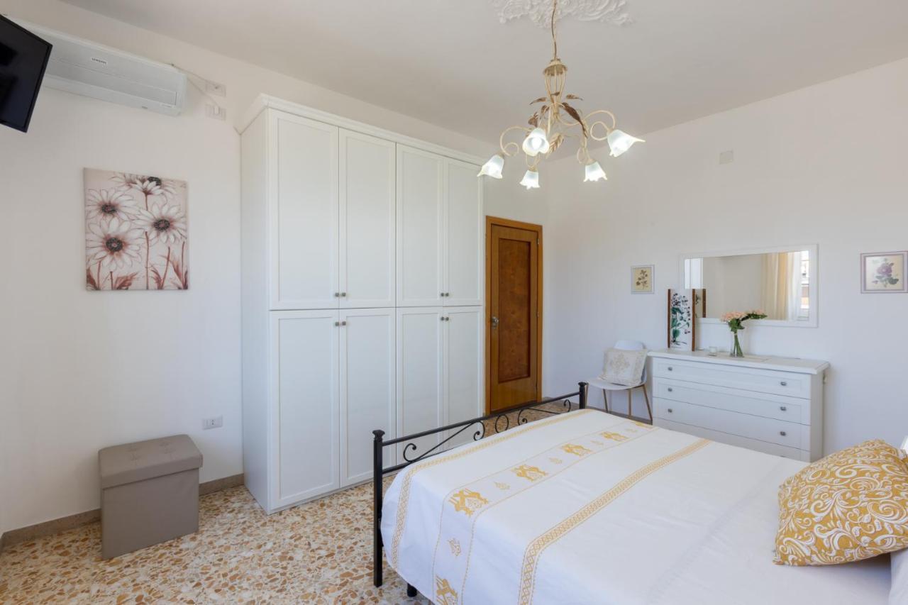 Pintadera B&B カリアリ エクステリア 写真